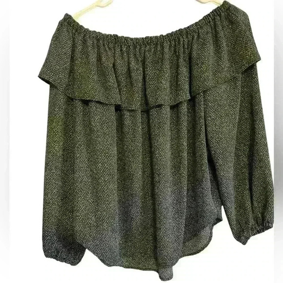 Ann Taylor Tops - Ann Taylor herringbone, off the shoulder, 100% polyester shirt. Size small